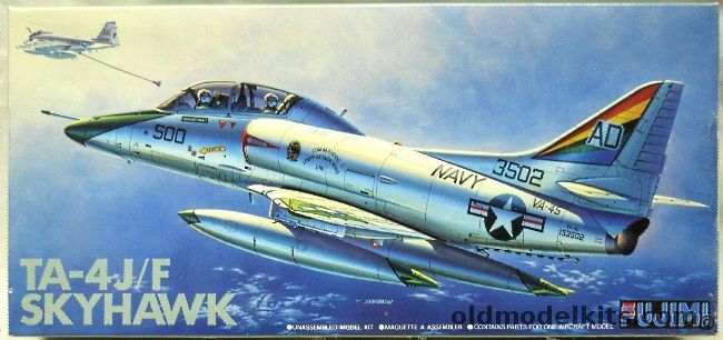 Fujimi 1/72 TA-4J/F Skyhawk, F-25 plastic model kit